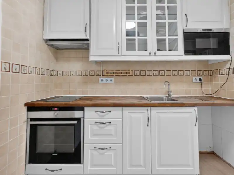 Casa aparellada amb balcó en venda a Zona Carrefour - Urbanizaciones, imagen 8
