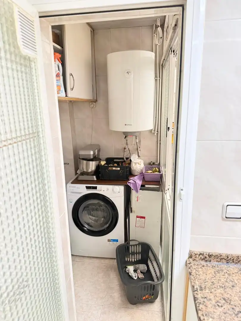 Cocina de Piso en venta en Terrassa con Aire acondicionado, Parquet y Amueblado