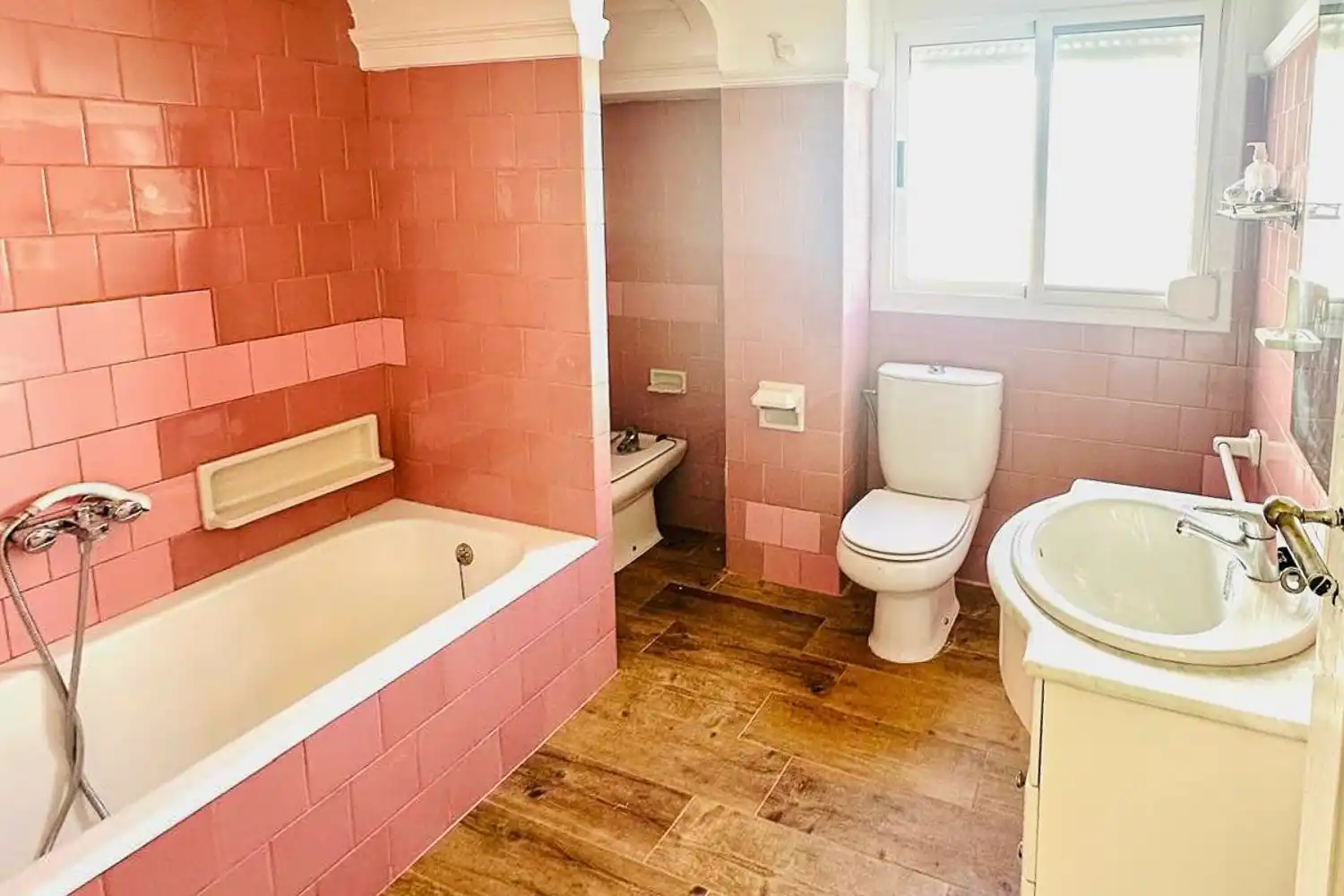 Baño de Casa o chalet en venta en Caudete de las Fuentes con Calefacción, Terraza y Trastero