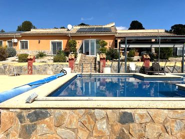 Country house for sale in Castalla
