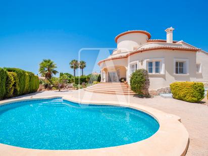 Vista exterior de Casa o xalet en venda en Calpe / Calp amb Calefacció, Jardí privat i Terrassa