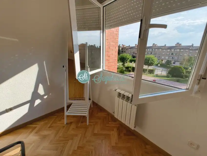 Schlafzimmer von Wohnung zur Miete in Segovia mit Heizung, Parkett und Terrasse