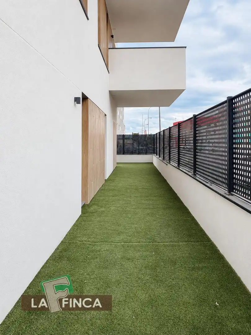 Terraza de Piso en venta en Oviedo  con Calefacción, Parquet y Terraza
