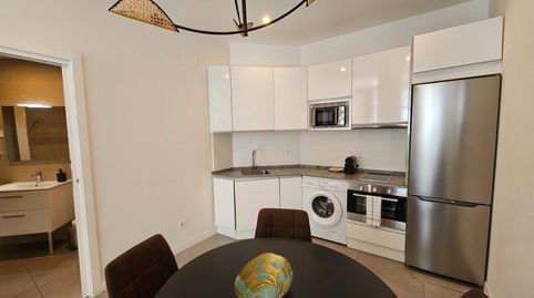 Foto 4 de Piso en venta en Calle Marques de Leis, Castillejos - Cuzco, Madrid Capital