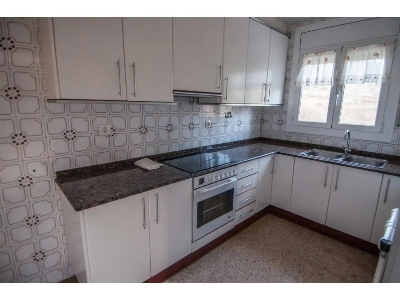 Cuina de Casa o xalet en venda en Sallent amb Calefacció i Terrassa