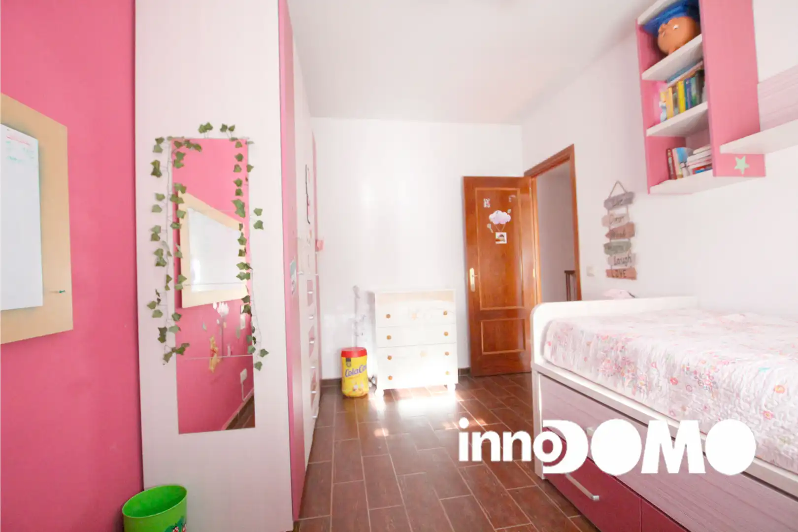Habitación de Casa adosada en venta en Argés con Aire acondicionado, Calefacción y Jardín privado