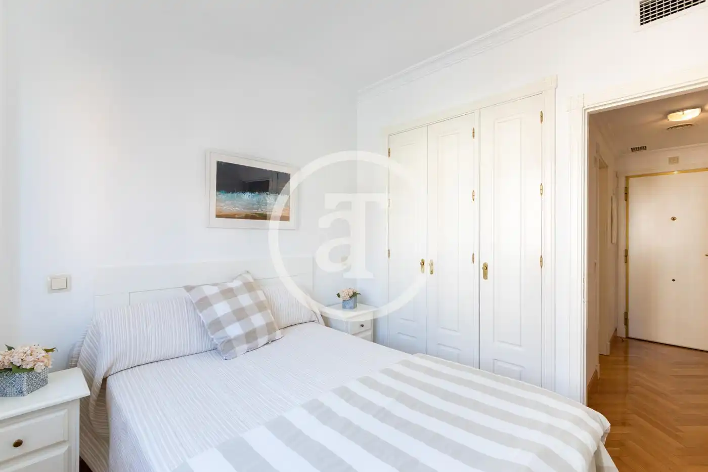 Bedroom of Flat for rent in Madrid  with Air Conditioner, Heating and Furnished