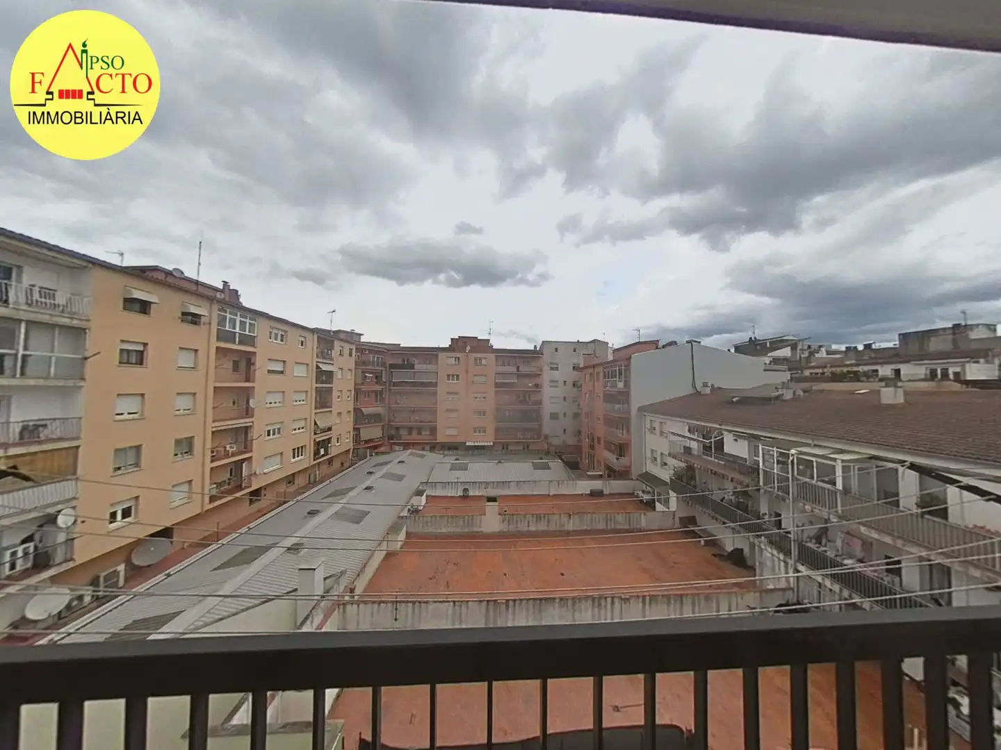 Dormitori de Pis en venda en Girona amb Calefacció