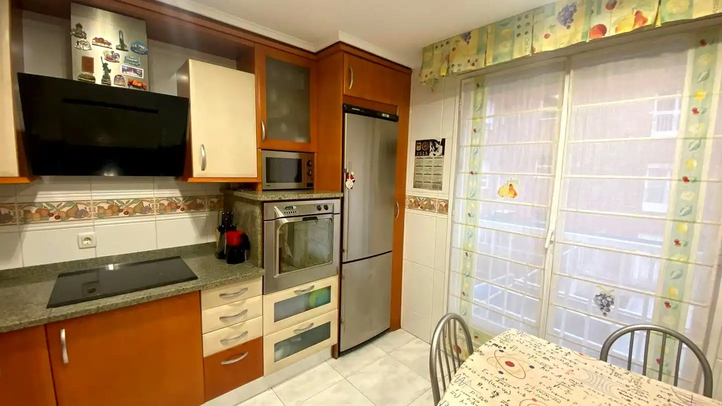 Kitchen of Flat for sale in  Logroño  with Heating, Parquet flooring and Storage room