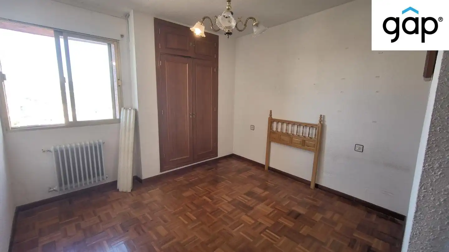 Bedroom of Flat for sale in Cuenca  with Air Conditioner, Heating and Terrace