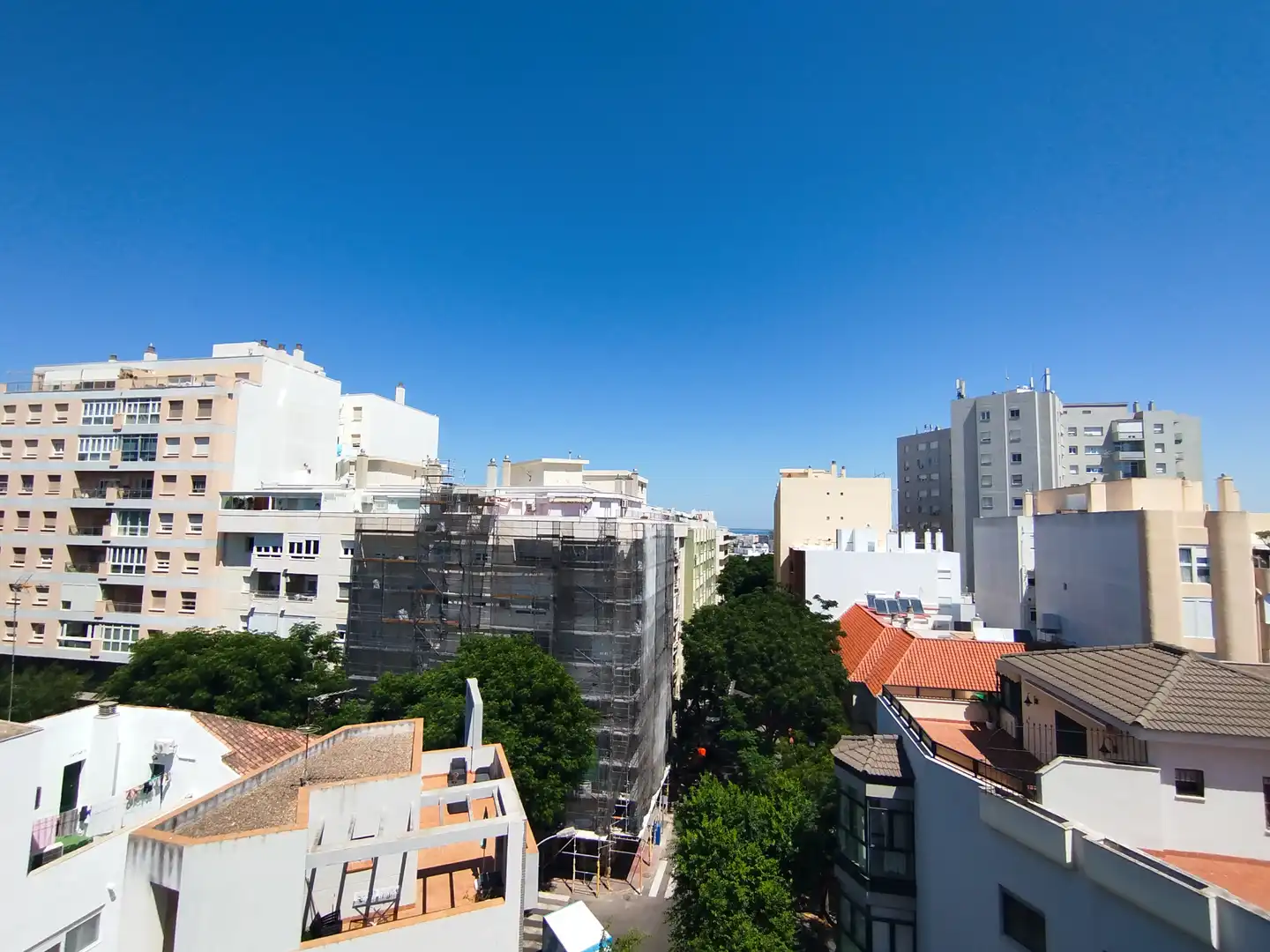 Exterior view of Flat for sale in Cádiz  with Air Conditioner, Terrace and Storage room