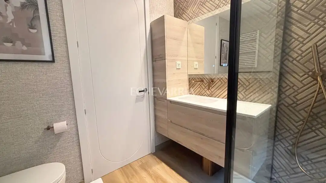 Bathroom of Flat for rent in Getxo   with Heating and Terrace