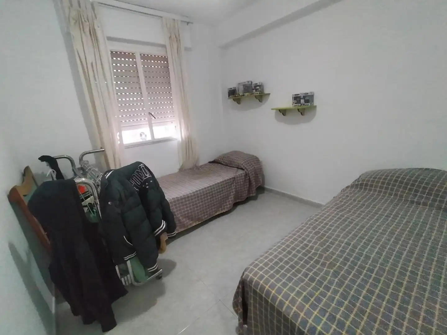 Habitación de Piso en venta en La Línea de la Concepción con Terraza