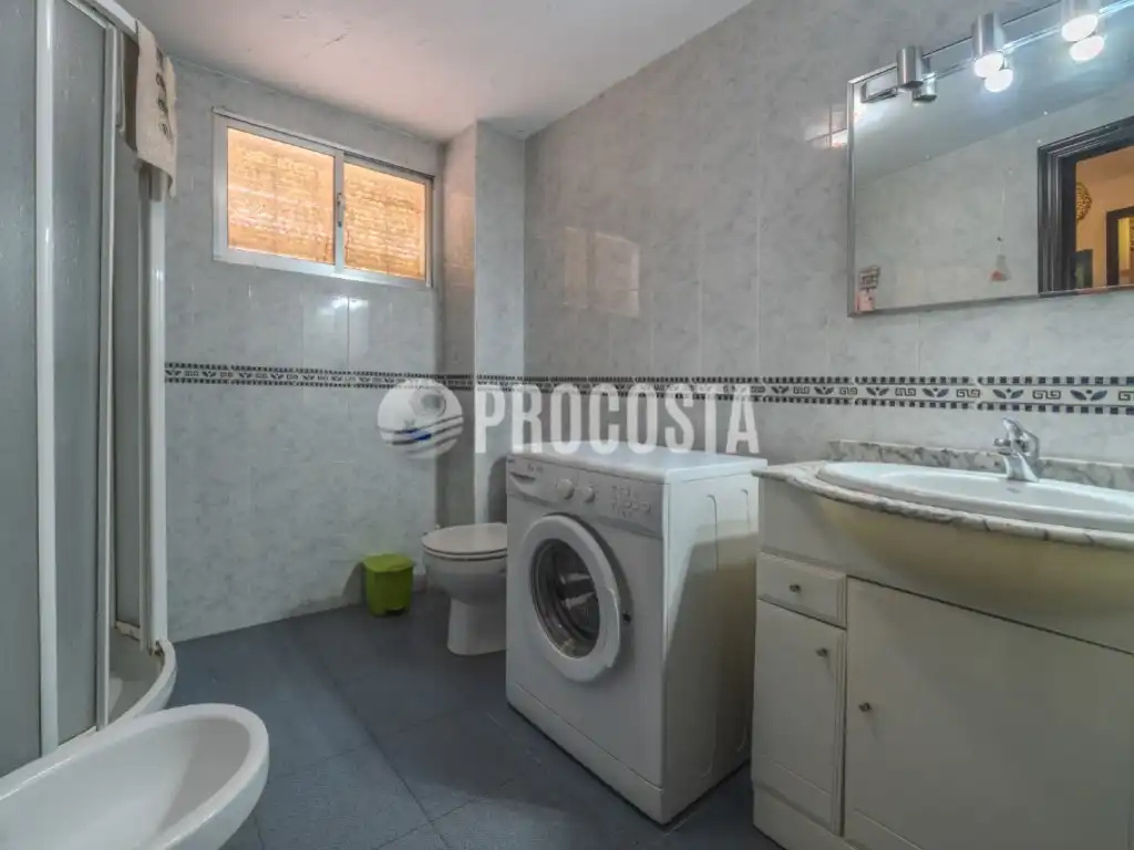 Piso en venta en Calle Dr Alvarez, Almuñecar Centro