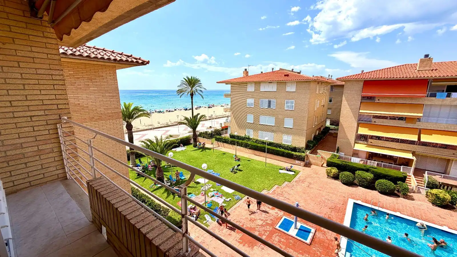 Exterior view of Flat for sale in El Vendrell  with Air Conditioner, Heating and Terrace