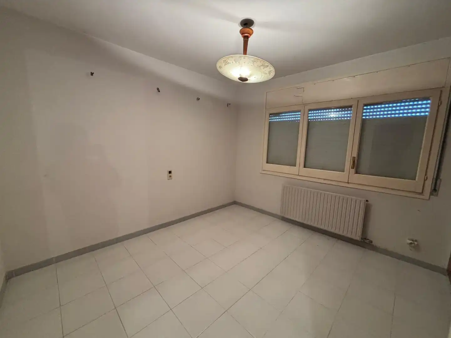 Casa adosada en venta en Sant Esteve Sesrovires con Calefacción, Terraza y Trastero