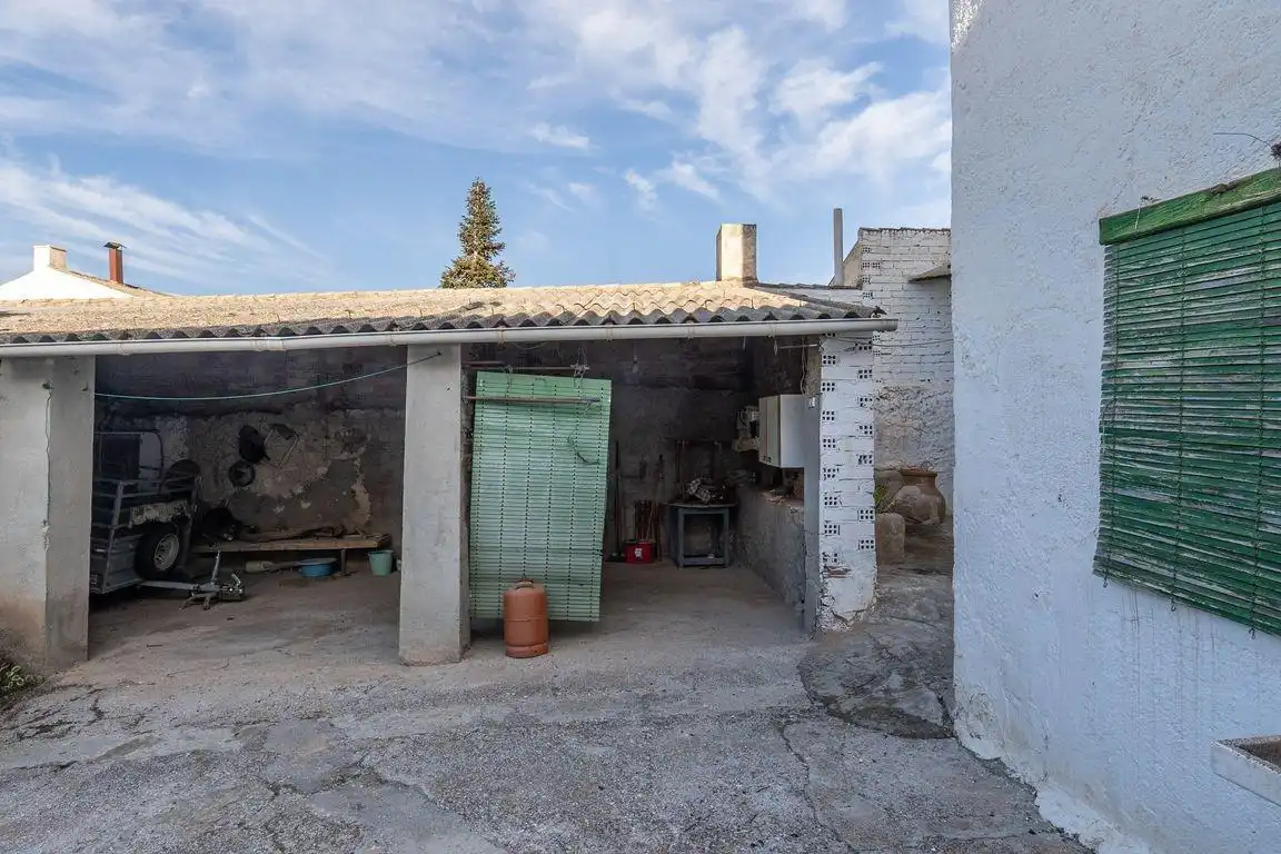 Vista exterior de Casa o xalet en venda en Cacín amb Balcó