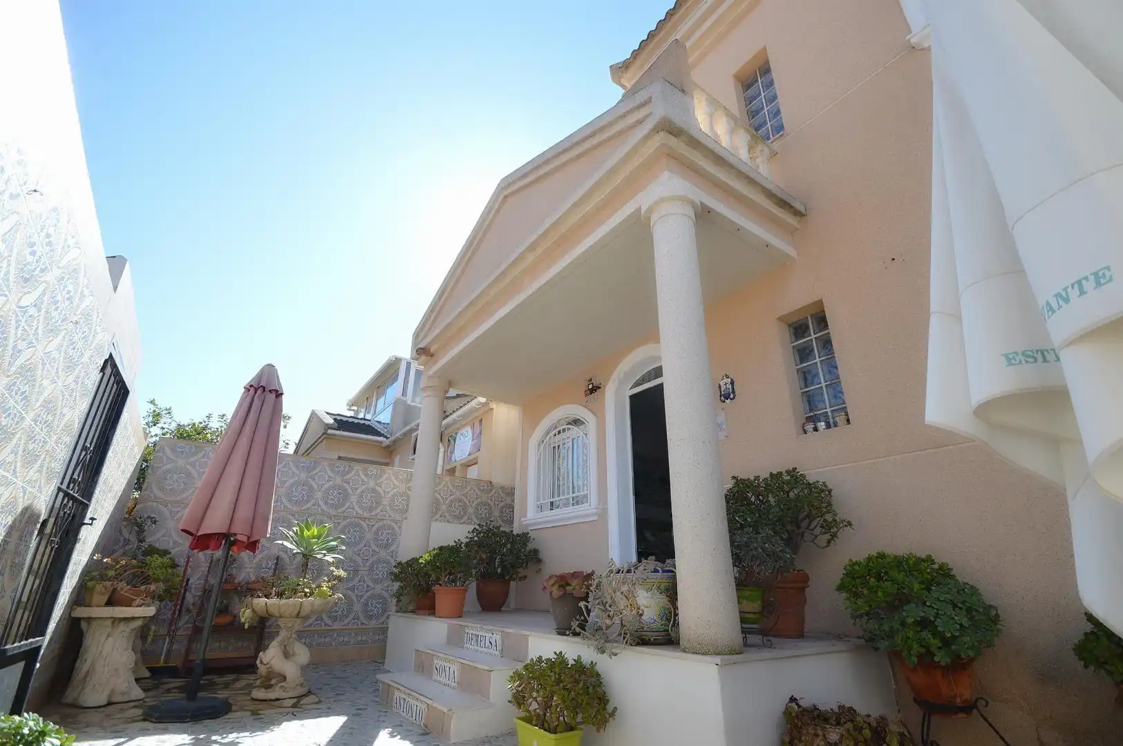 Vista exterior de Casa o chalet en venta en Torrevieja con Aire acondicionado, Calefacción y Terraza
