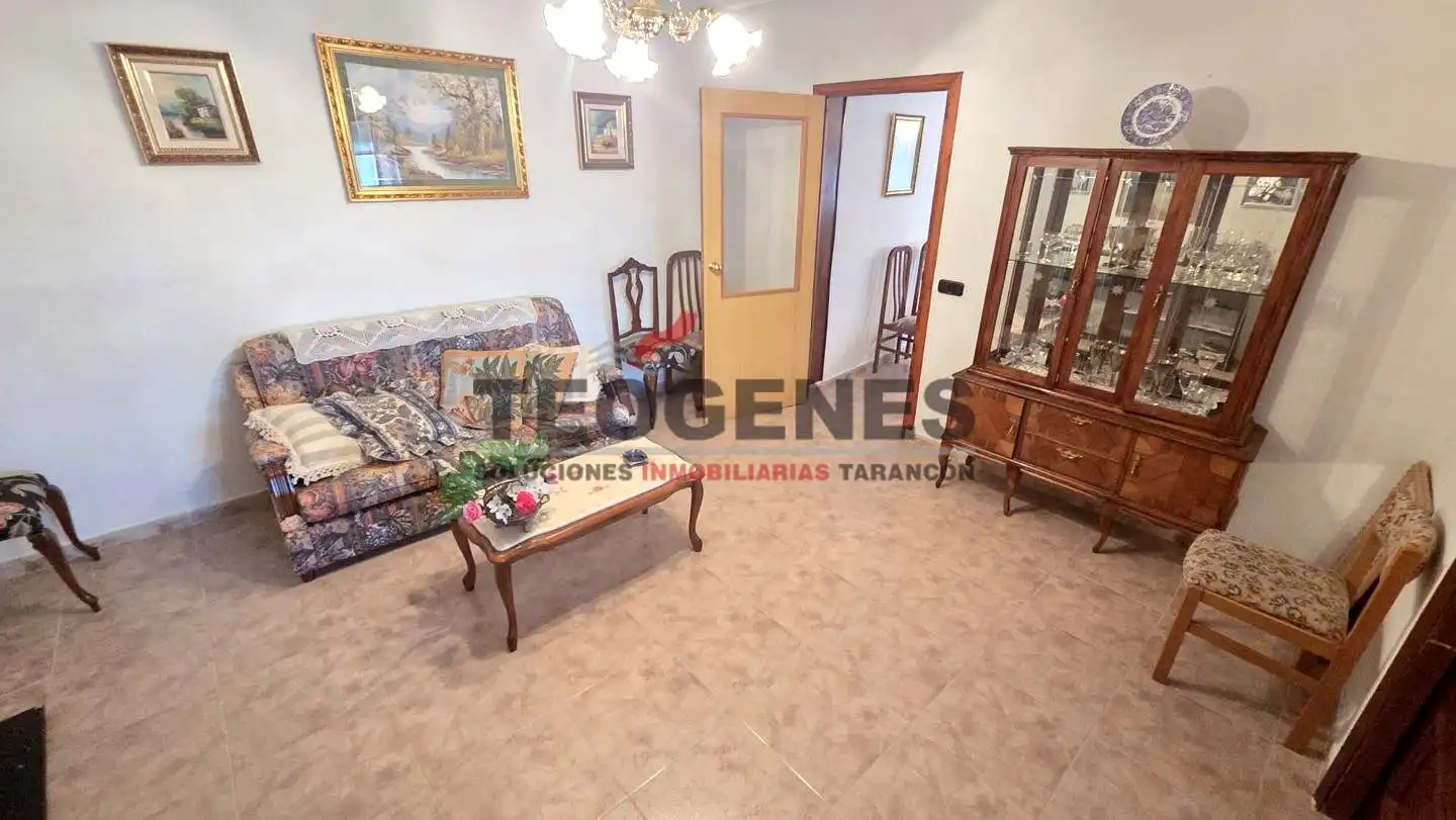 Living room of Houses for sale in Villarejo de Fuentes  with Terrace and Furnished