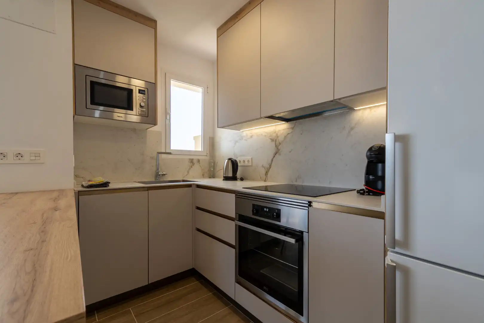 Cocina de Apartamento de alquiler en Marbella con Aire acondicionado, Terraza y Amueblado
