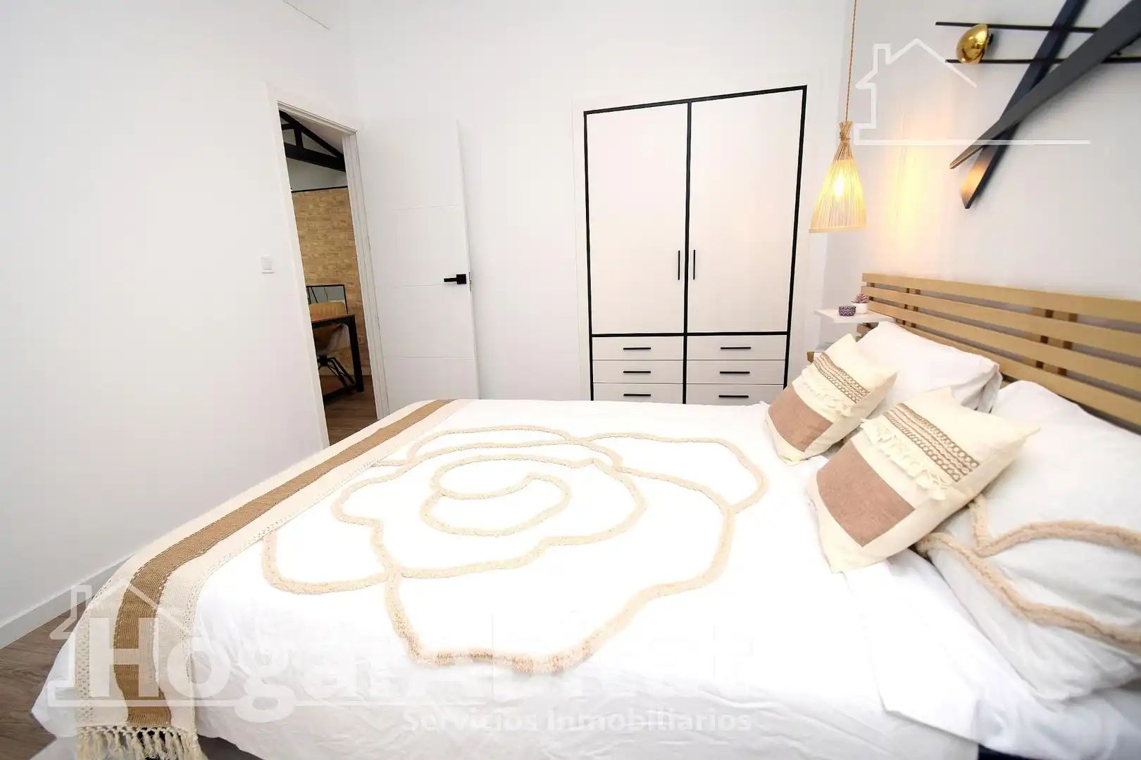 Bedroom of Attic for sale in Picassent  with Parquet flooring, Terrace and Furnished
