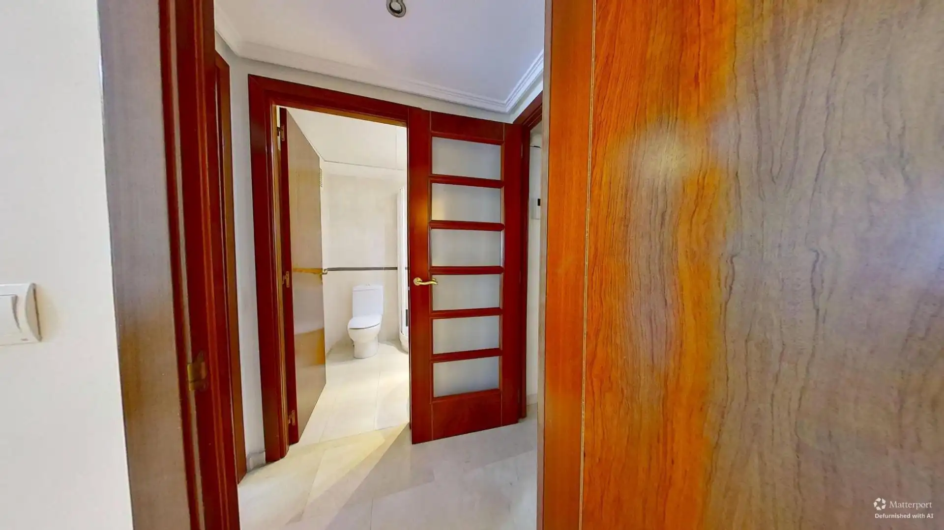 Wohnung zum Verkauf in Valencia mit Klimaanlage, Privatgarten und Terrasse
