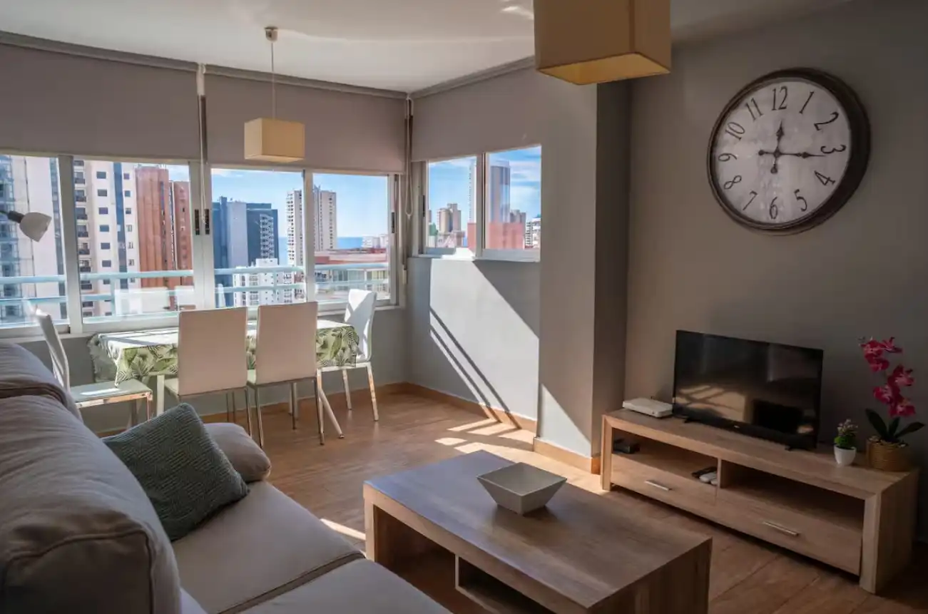 Sala de estar de Apartamento de alquiler en Benidorm con Aire acondicionado, Calefacción y Parquet