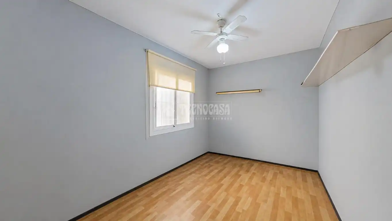 Habitación de Piso en venta en Barberà del Vallès con Calefacción y Balcón