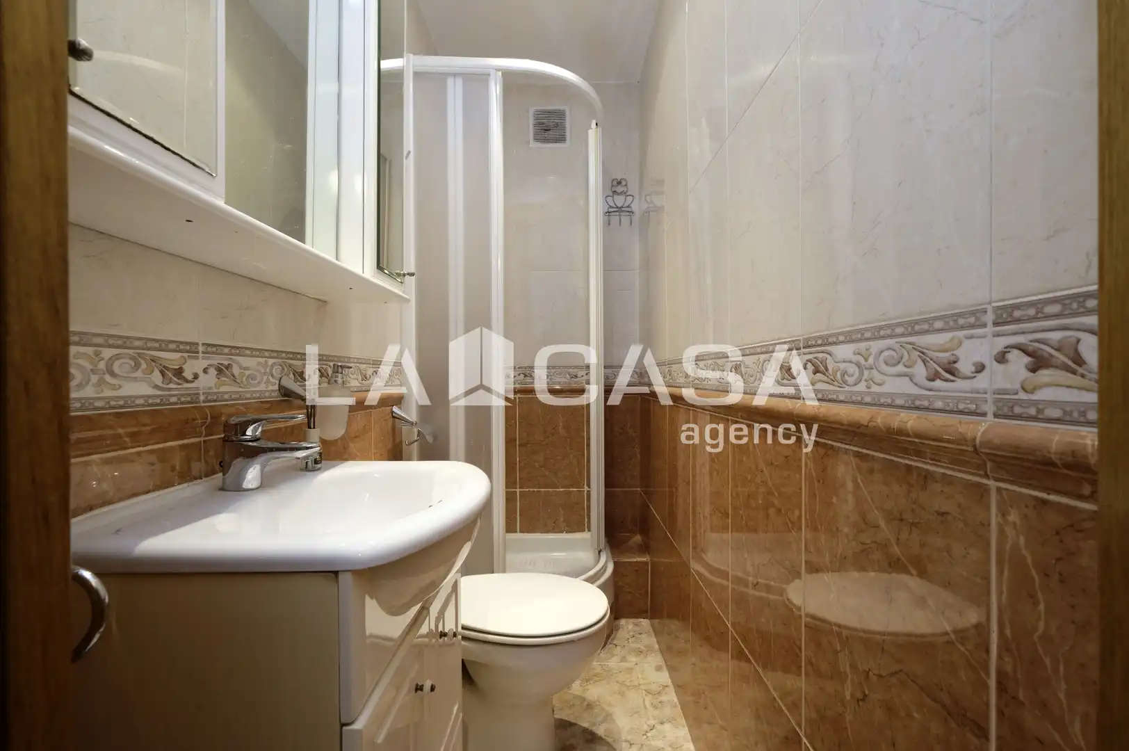 Badezimmer von Wohnung zum Verkauf in Barcelona