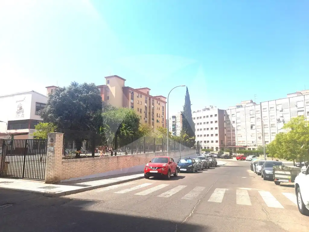 Piso con ascensor en venta en Avenida Santa Marina, imagen 51