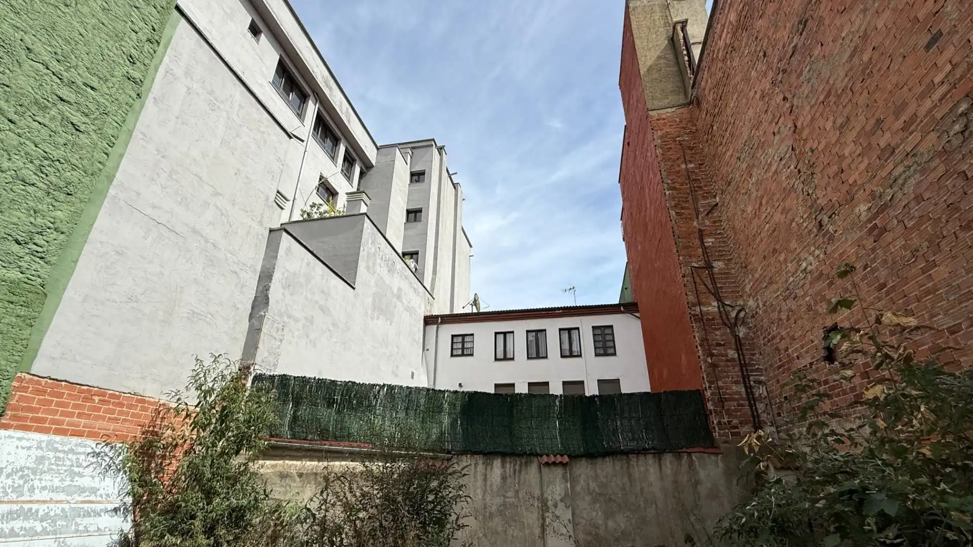 Exterior view of Residential for sale in San Martín del Rey Aurelio