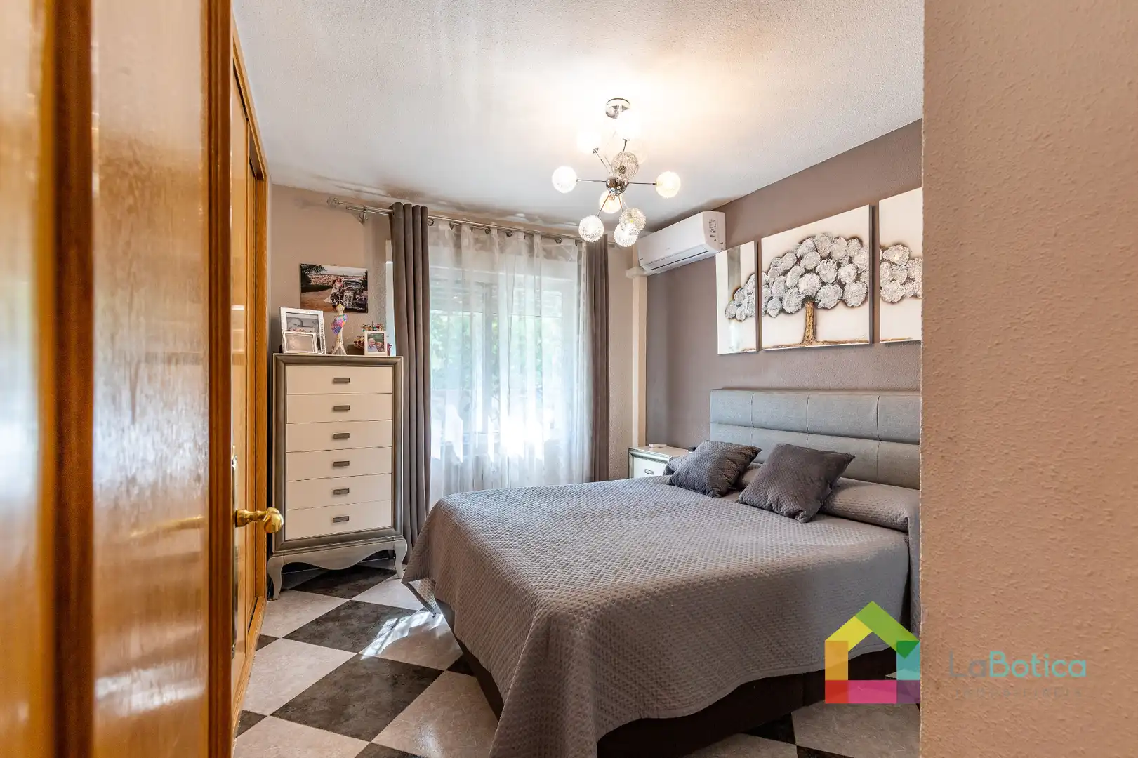 Habitación de Piso en venta en Olías del Rey con Aire acondicionado, Calefacción y Piscina comunitaria