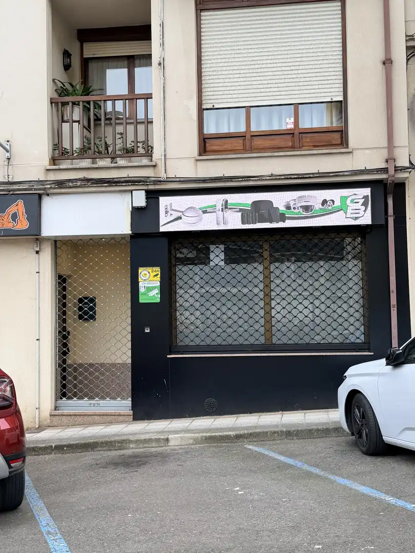 Geschaftsraum zur Miete in Llanes