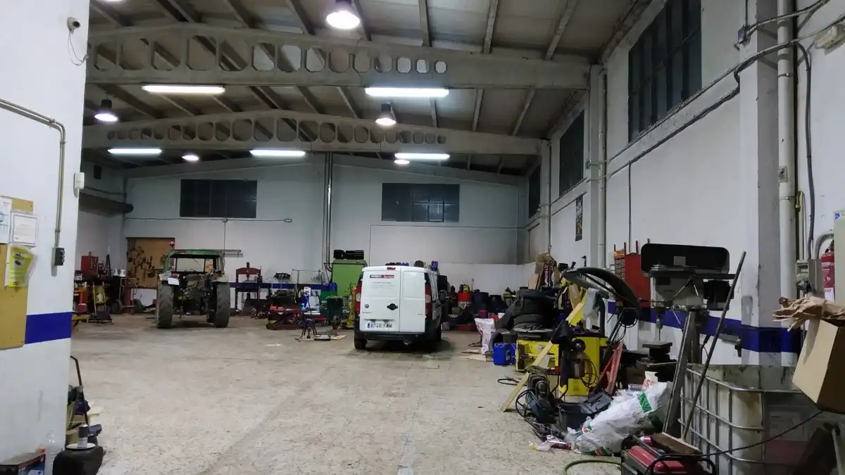Nave industrial en venta en Calle CAMINO CEMENTERIO, 7, Cuéllar