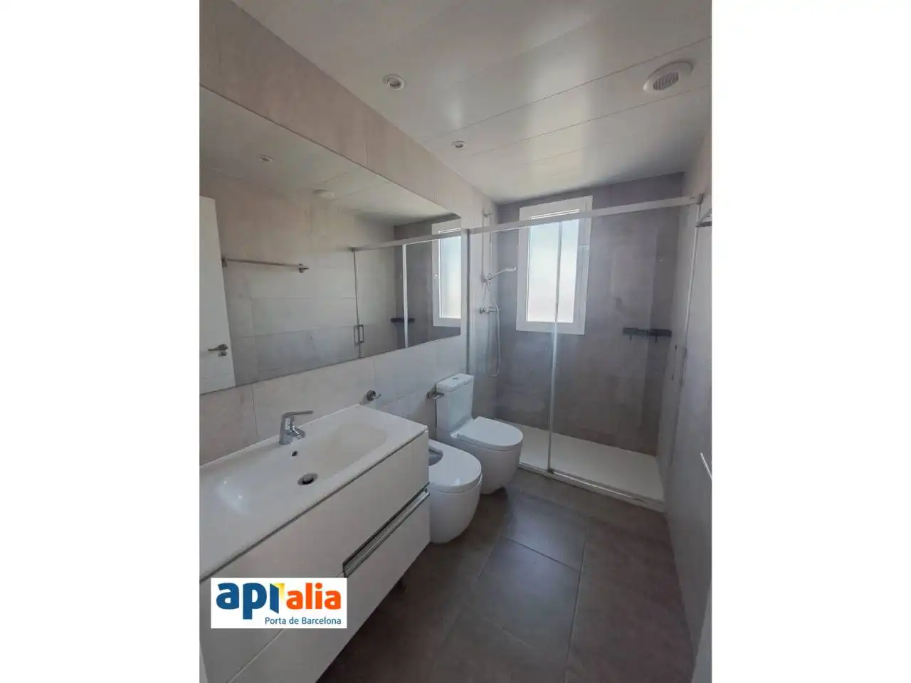 Badezimmer von Wohnung zum Verkauf in Sant Feliu de Llobregat mit Balkon und Gemeinschaftspool