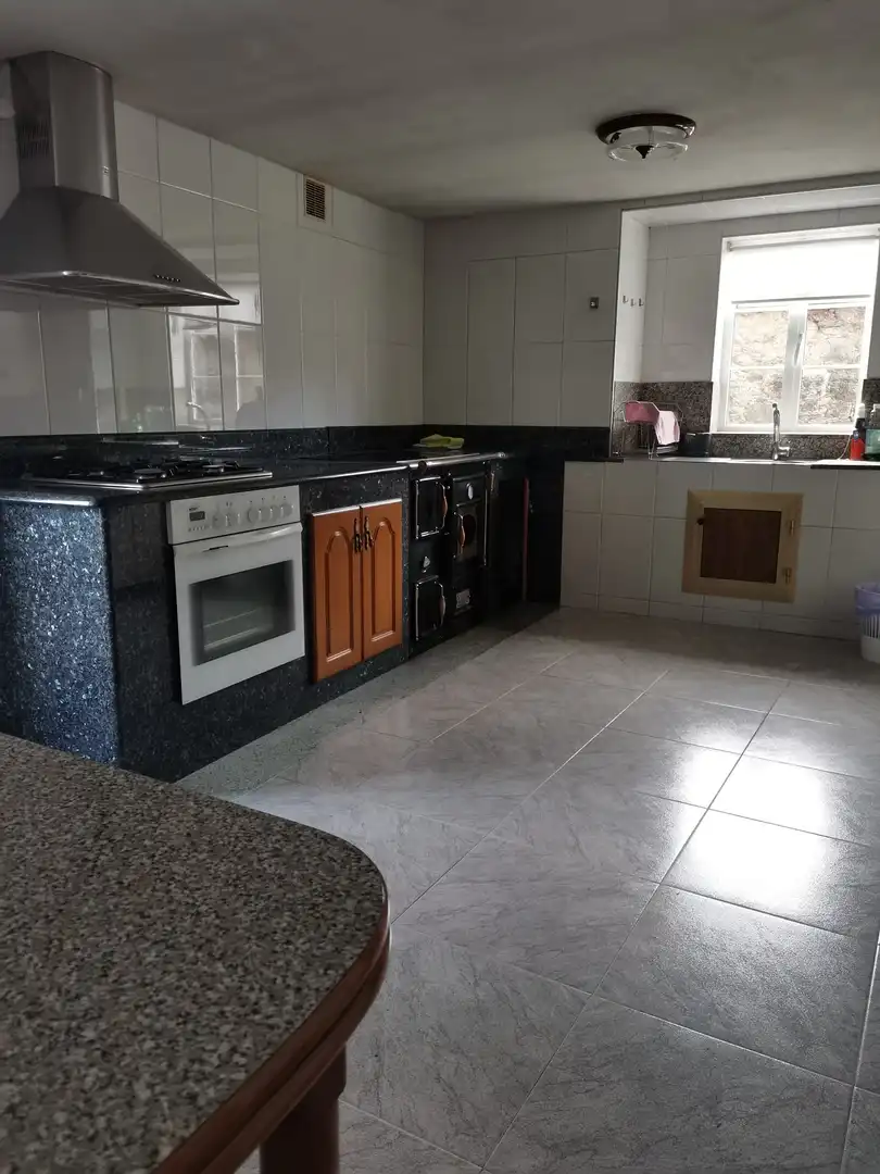 Cocina de Finca rústica en venta en Mazaricos con Calefacción, Jardín privado y Trastero