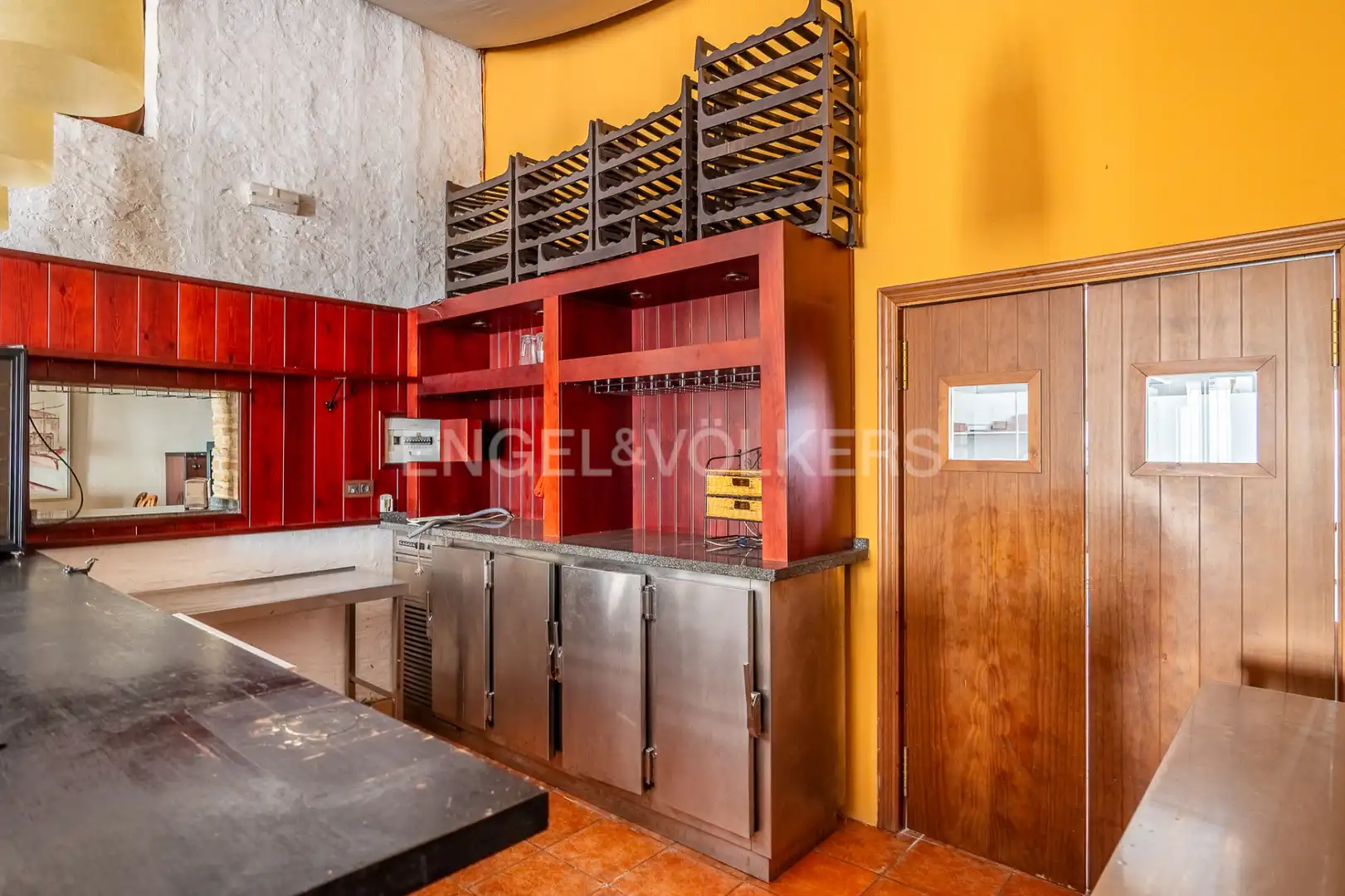 Commercial properties for sale in Villanueva del Ariscal  with Air Conditioner, Heating and Furnished