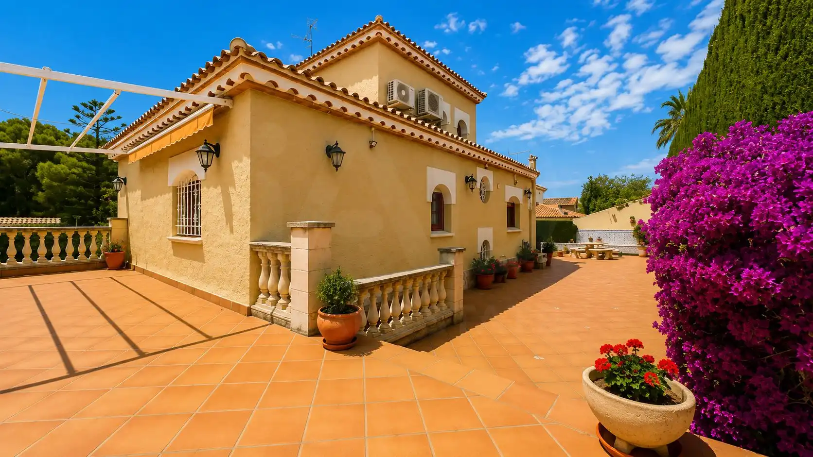 Vista exterior de Casa o chalet en venta en El Vendrell con Aire acondicionado, Calefacción y Terraza