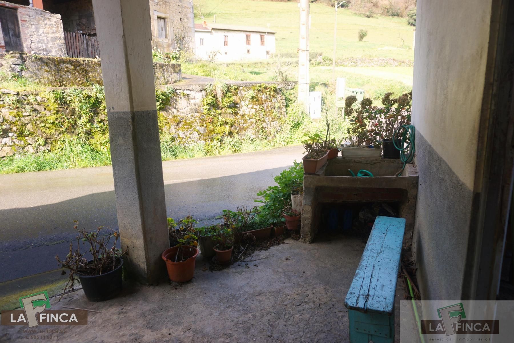 Casa o xalet en venda a Belmonte de Miranda