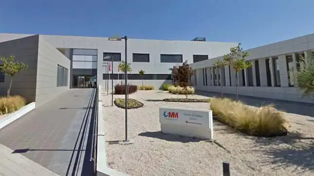 Vista exterior de Casa adosada en venda en Ugena amb Aire condicionat, Calefacció i Jardí privat