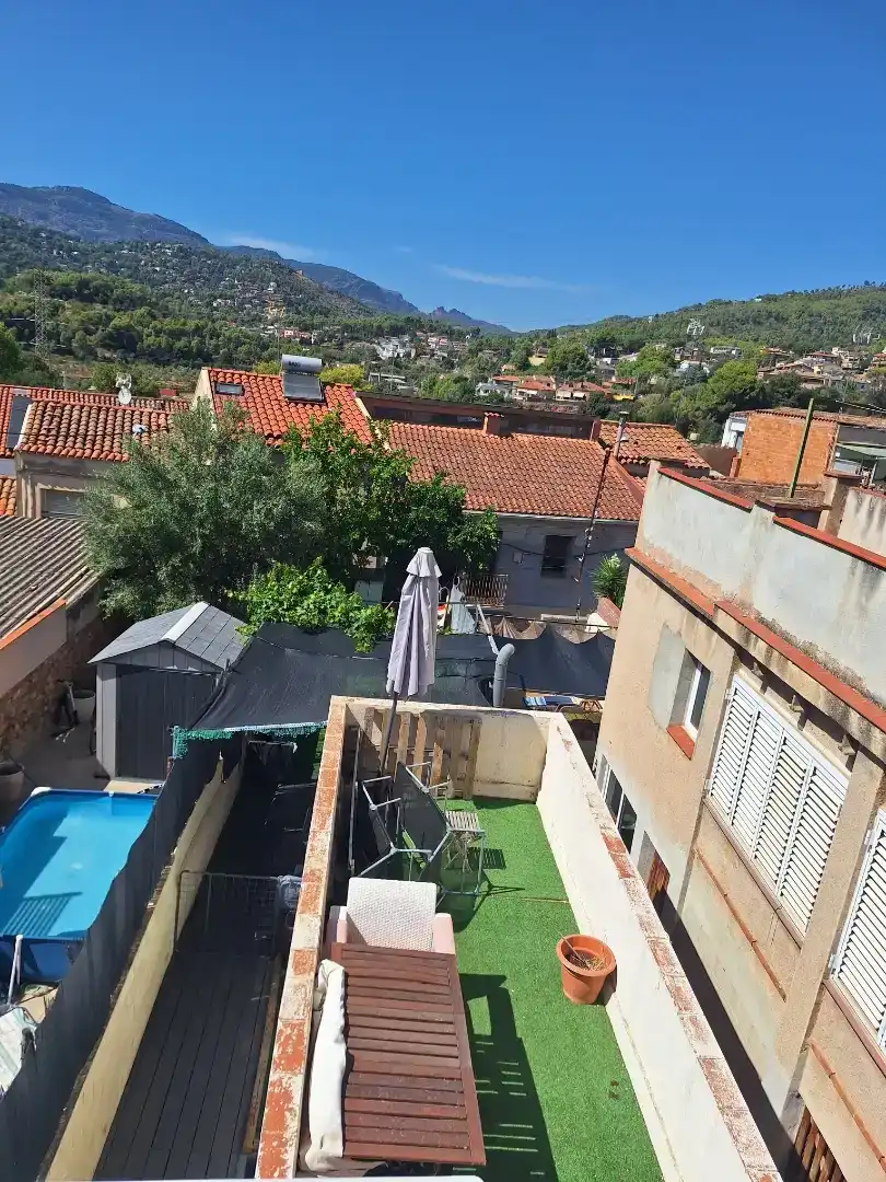 Terrassa de Pis en venda en Castellar del Vallès amb Aire condicionat, Piscina i Balcó