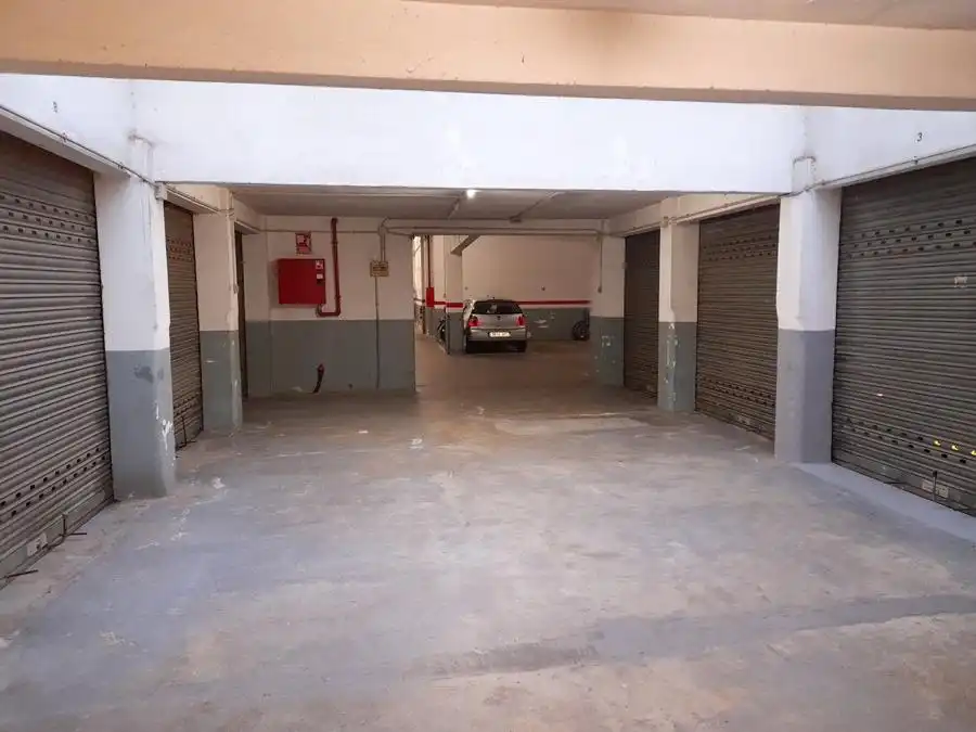 Garage for sale in Sagnier - Plaça de Catalunya