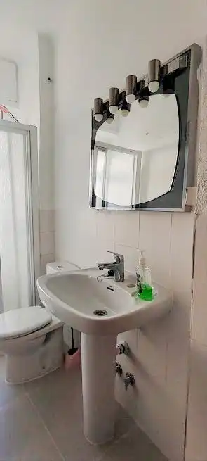 Baño de Piso de alquiler en Linares con Aire acondicionado, Calefacción y Amueblado