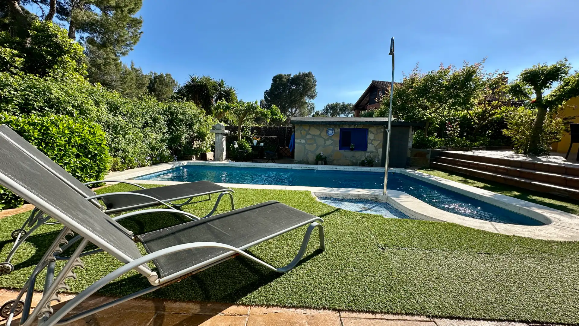 Piscina de Casa o chalet en venta en Rubí con Aire acondicionado, Calefacción y Jardín privado