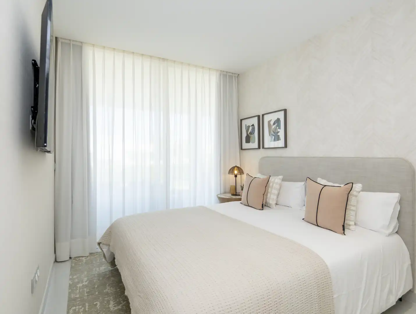 Dormitori de Apartament en venda en Estepona amb Aire condicionat, Jardí privat i Traster