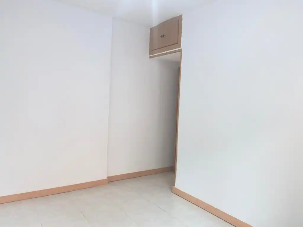 Ground floor for rent in Madrid  with Air Conditioner and Heating