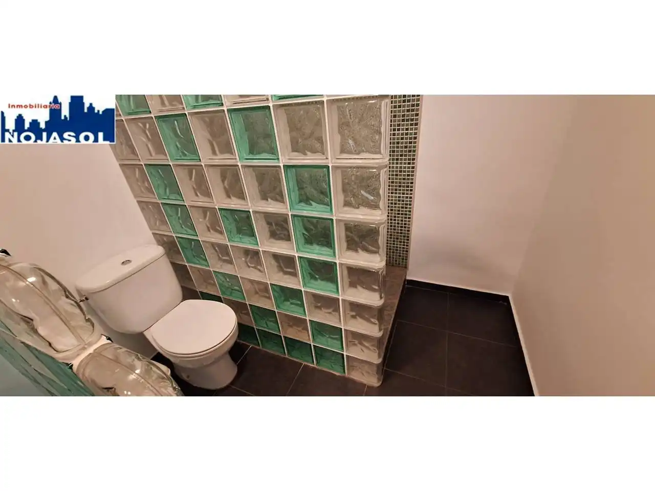 Bany de Apartament de lloguer en Noja amb Calefacció, Terrassa i Moblat