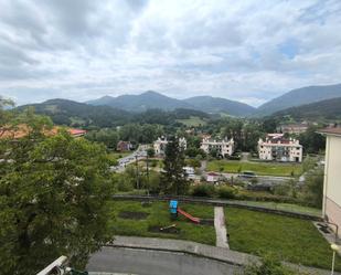 Vista exterior de Pis en venda en Sopuerta amb Calefacció, Traster i Moblat
