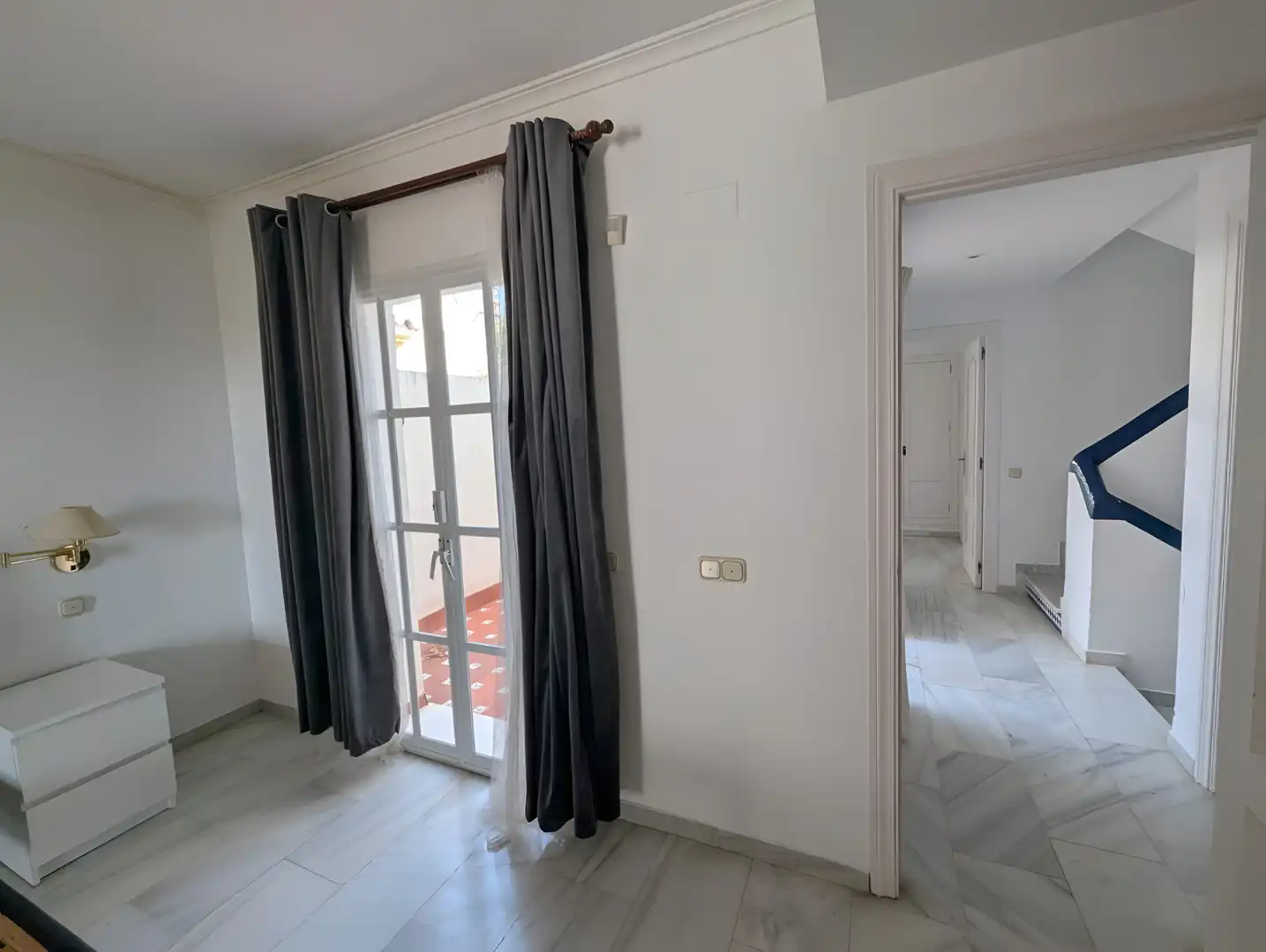 Casa adosada en venda en Estepona amb Aire condicionat, Terrassa i Piscina