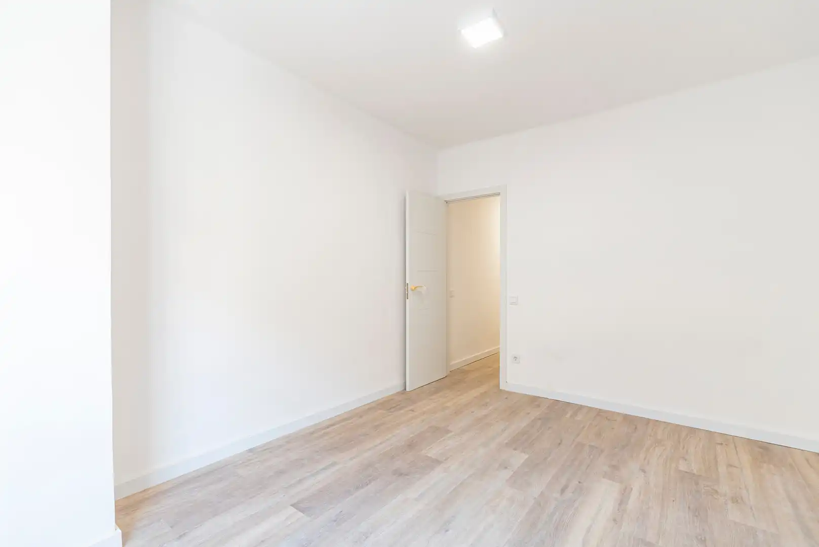 Schlafzimmer von Wohnung zum Verkauf in L'Hospitalet de Llobregat mit Klimaanlage, Heizung und Parkett